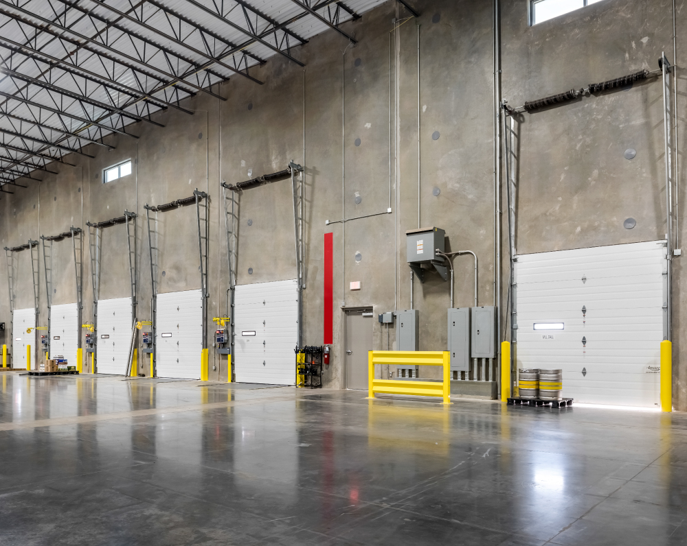 glazers beer and beverage cross-dock within the odessa distribution center