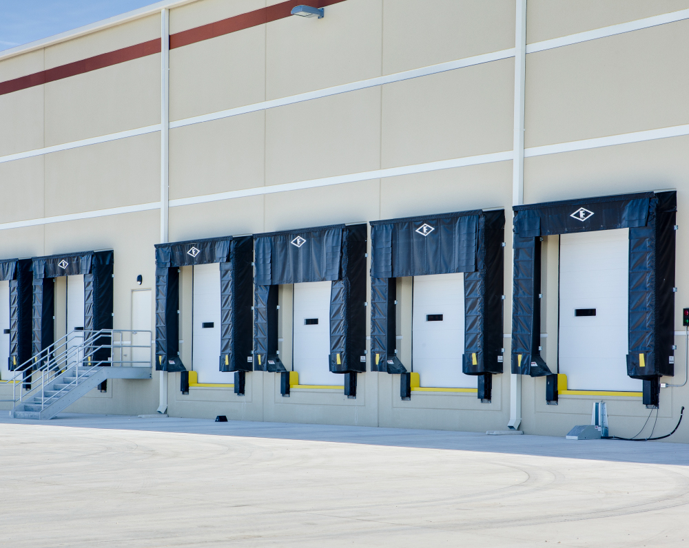 arco-beverage-group-strathman-sales-topeka-kansas-gallery-3 loading dock exterior of the strathman sales distribution center in topeka kansas
