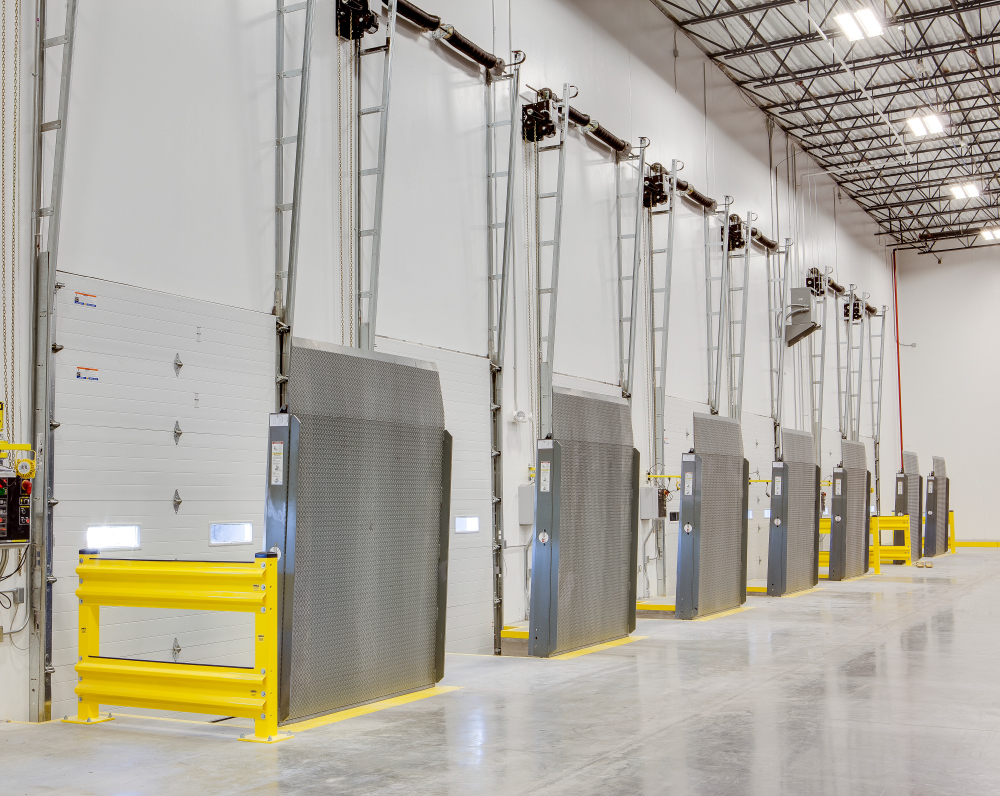 arco-beverage-group-strathman-sales-topeka-kansas-gallery-4 loading dock of the strathman sales topeka distribution center